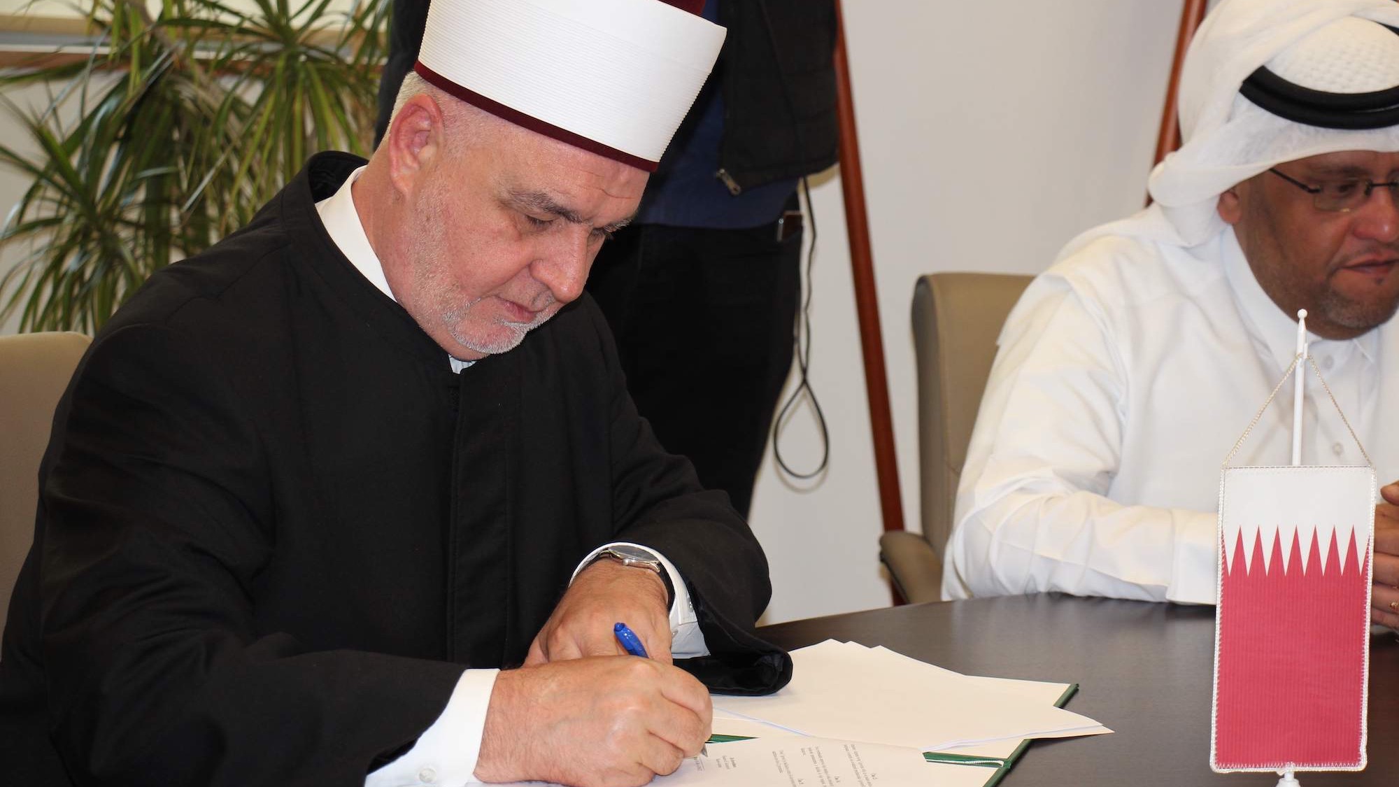Reisul-ulema potpisao Ugovor za izvođenje radova na objektu u ulici Mula Mustafe Bašeskije