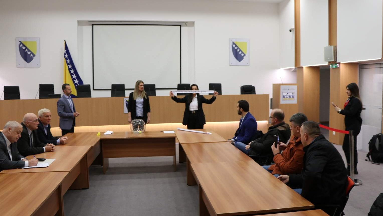 CIK odbacuje optužbe da radi sporo i da kasni u provedbi posrednih izbora u BiH