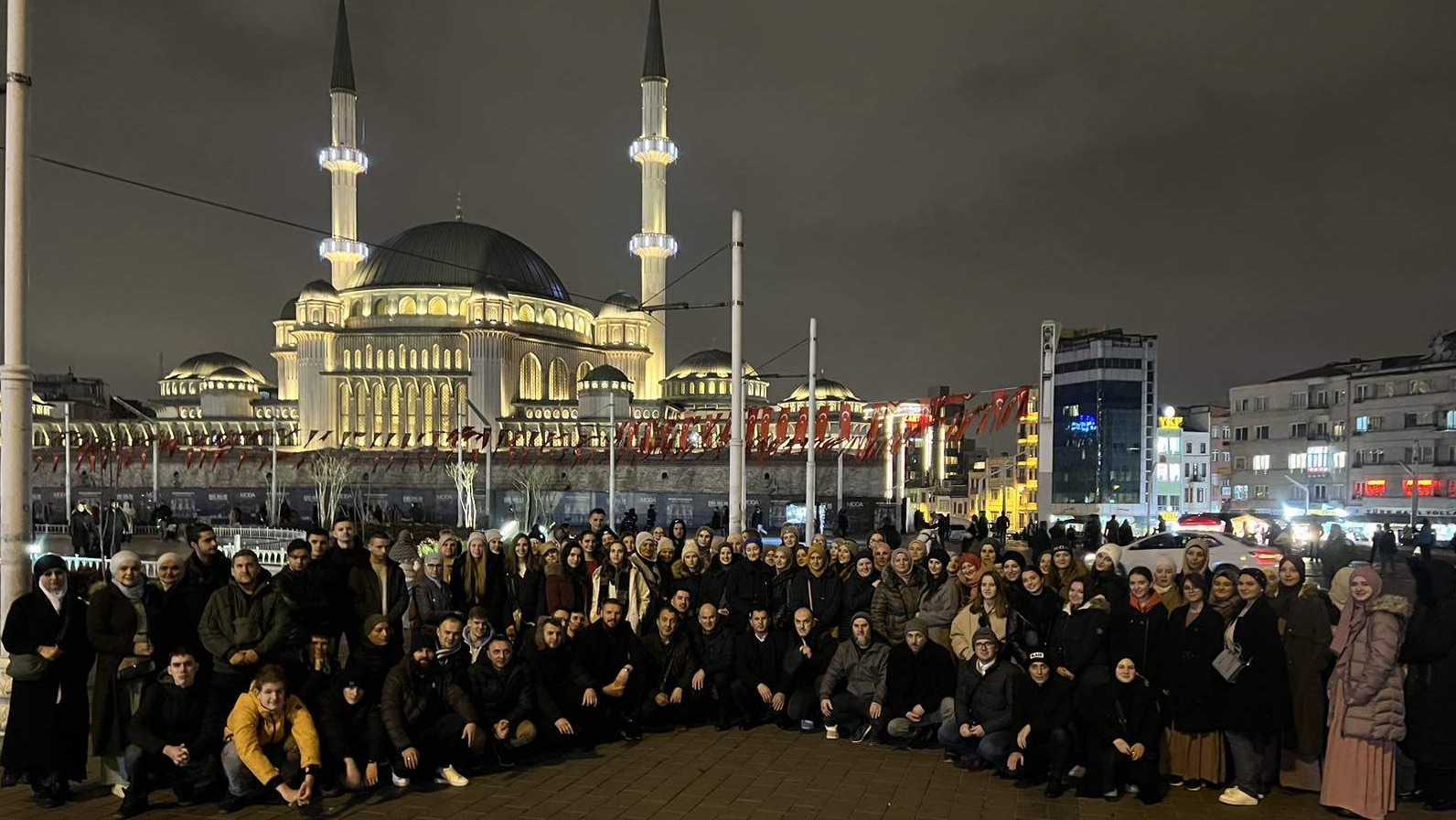 Ekskurzijom u Istanbul završeno 1. međunarodno takmičenje iz multimedijalnog projekta „Pod nebom vedre vjere“