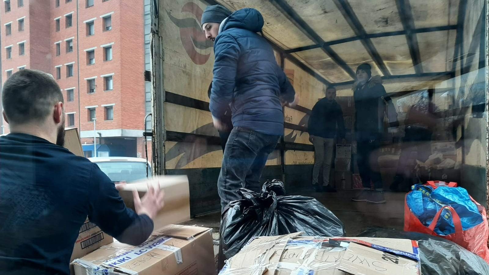 "Iz Krajine s ljubavlju" - Humanitarni paketi iz Bihaća krenuli za Tursku