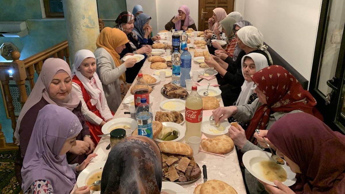 MIZ Prnjavor: Upriličen iftar za žene u džematu Prnjavor