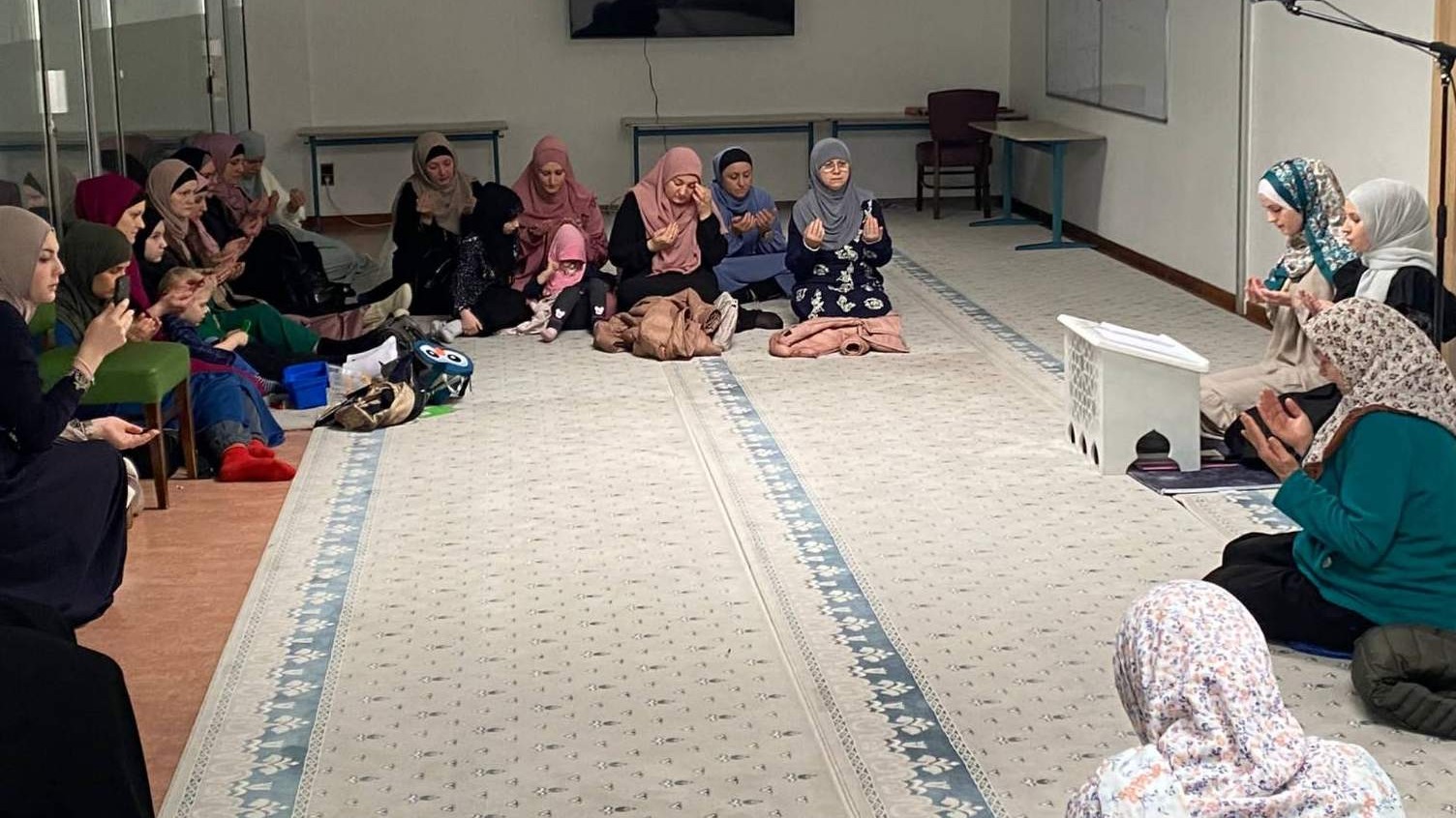 Ramazanska praksa: Amila i Amina realizuju aktivnosti za različite generacije u belgijskom džematu "Elif"