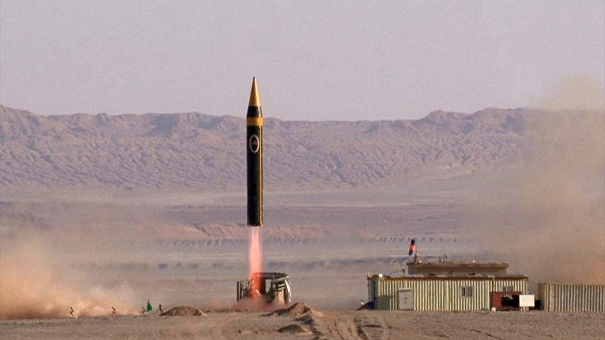 Iran se pohvalio uspješnim lansiranjem nadograđene balističke rakete