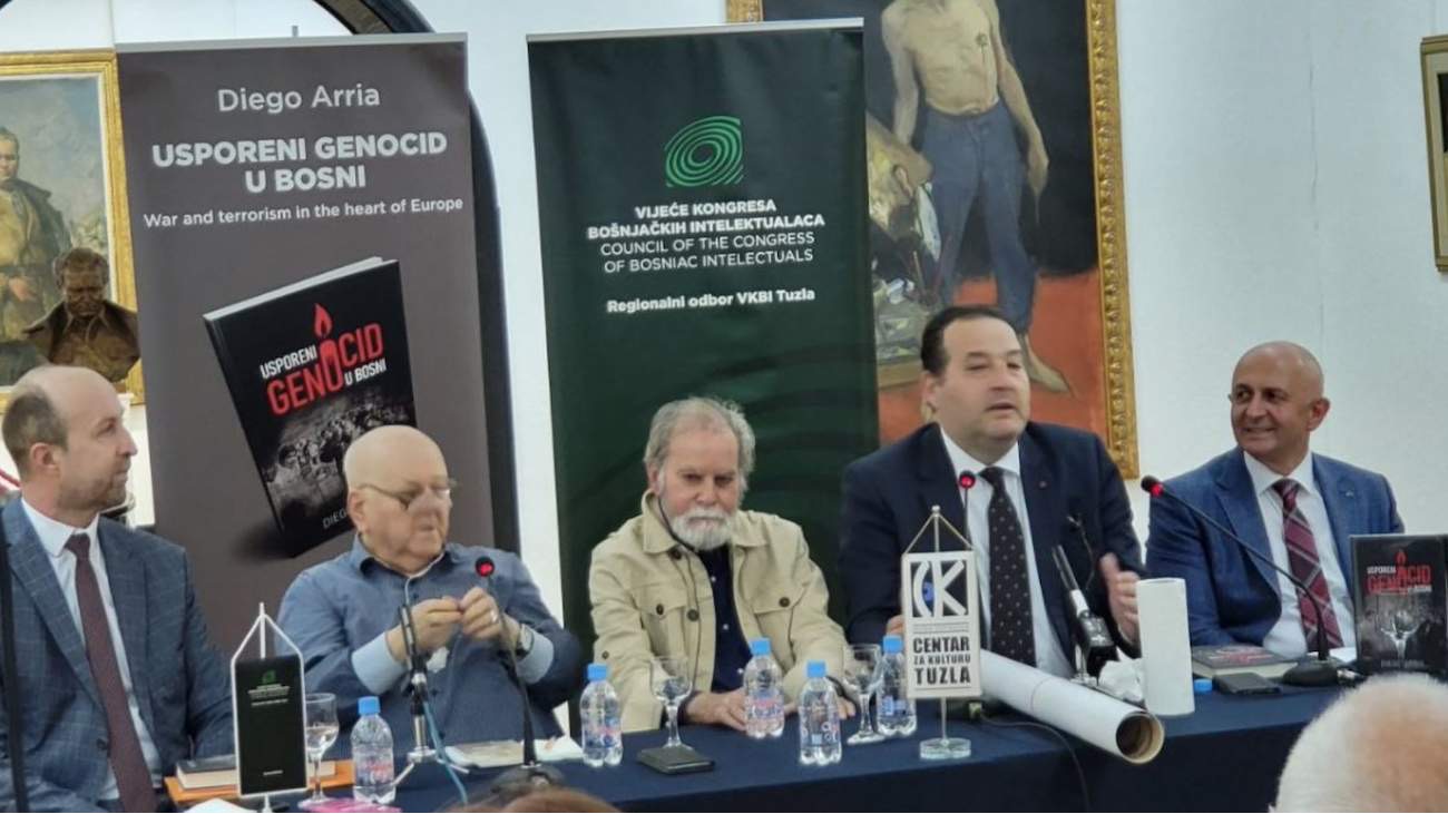 Održana promocija knjige 'Usporeni genocid u Bosni' u Tuzli, sutra i u Mostaru