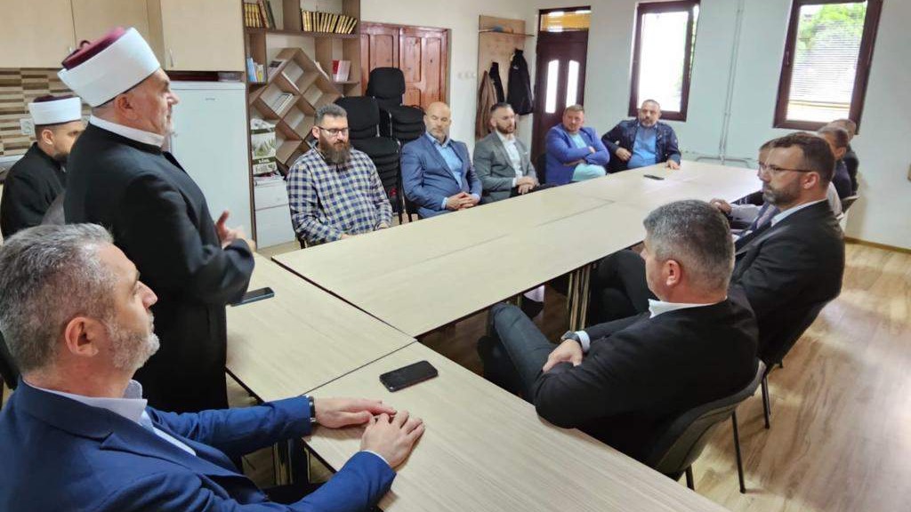 Muftija Dudić posjetio porodicu Ćelahmetović i održao sastanak sa imamima Priboja