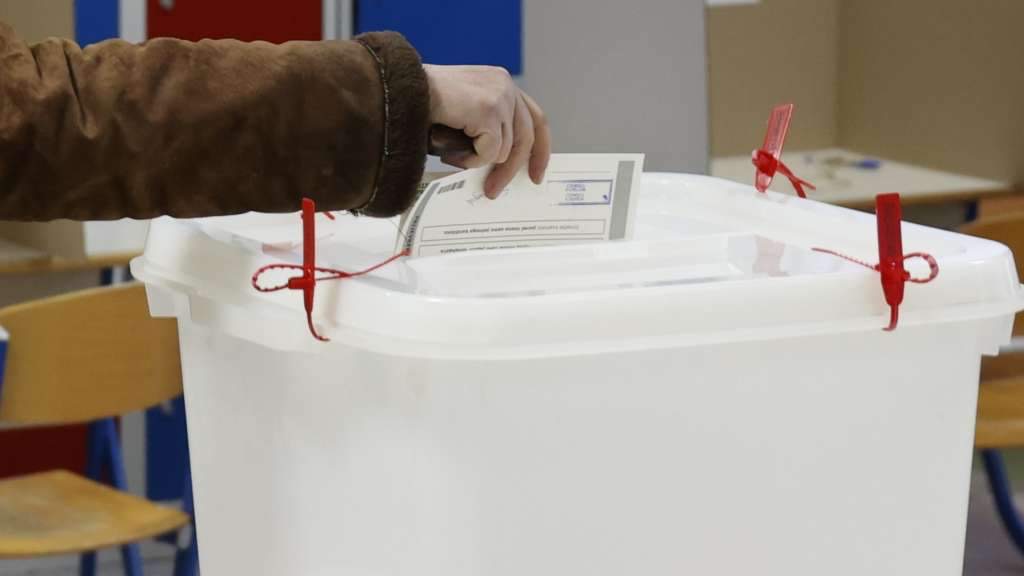U Živinicama na izbore do 11.00 sati izašlo 8,99 posto birača