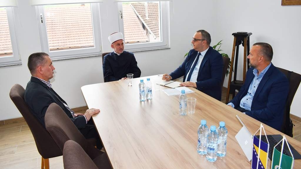 Muftija Kudić razgovarao sa rukovodstvom MIZ Bužim