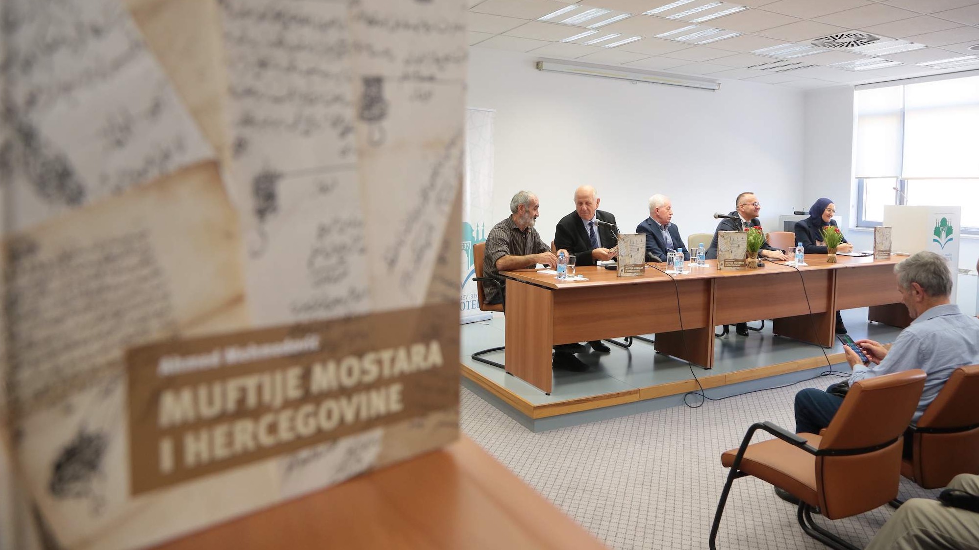 U Sarajevu predstavljena monografija "Muftije Mostara i Hercegovine" (VIDEO)
