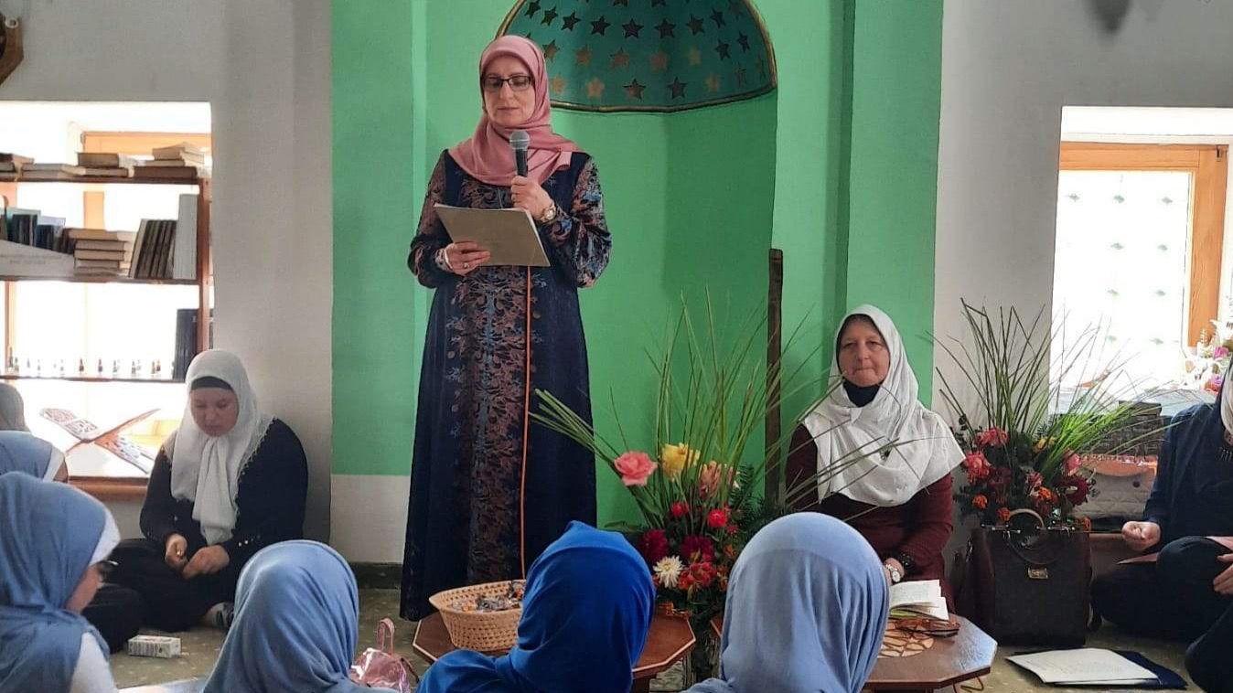 Kladanj: U Kuršumlija džamiji proučen mevlud za žene 