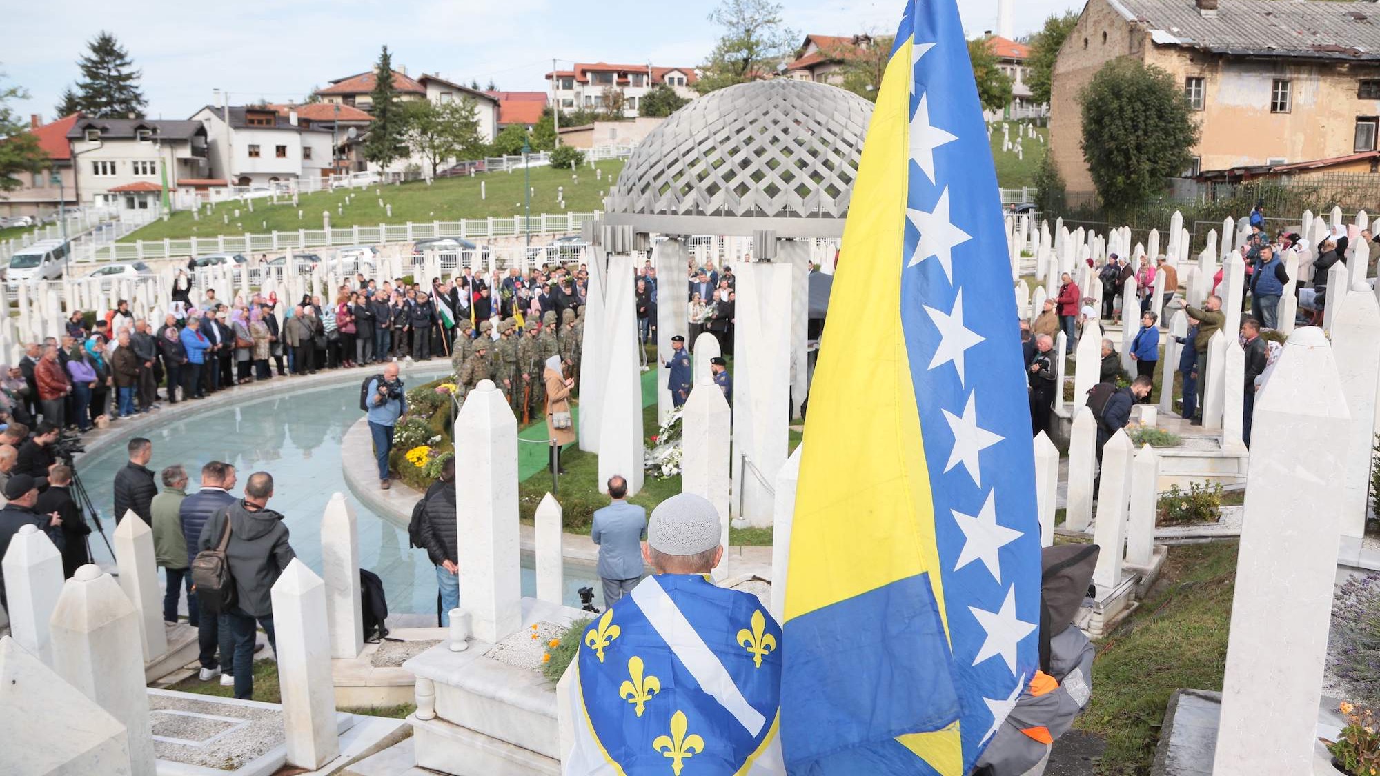 Na Kovačima obilježena 20. godišnjica smrti Alije Izetbegovića (VIDEO)