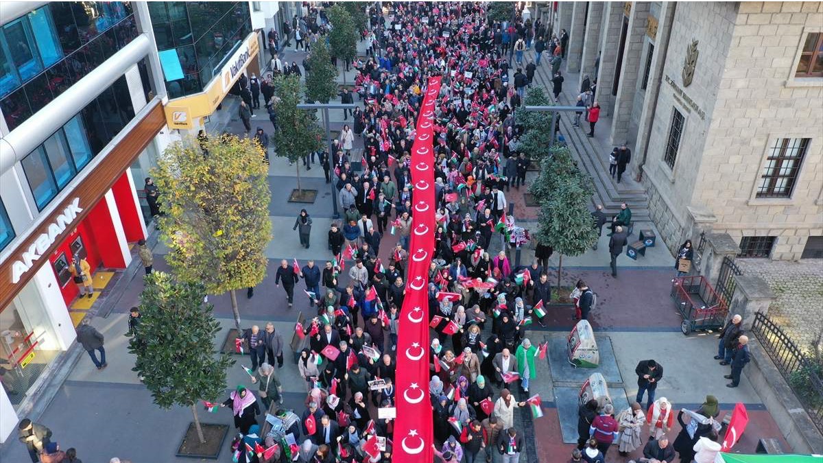Turska: Održan marš podrške Palestini u Trabzonu prisustvovao mu i turski ministar pravde Tunc