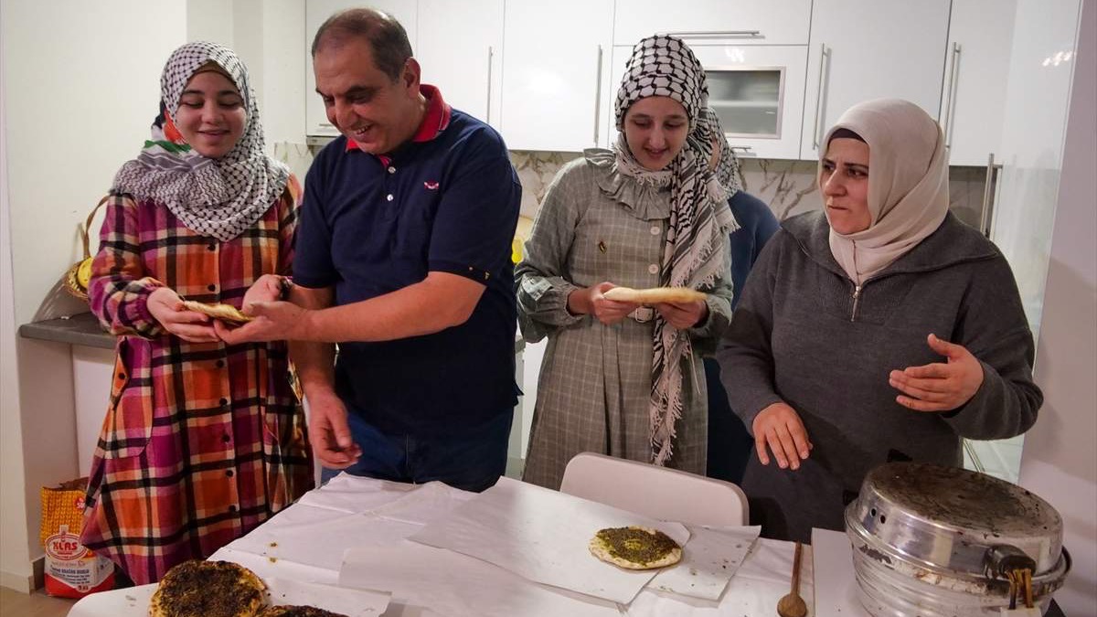 Novi početak palestinske porodice u Sarajevu: Palestinski hljeb simbol otpora i sjećanje na Gazu
