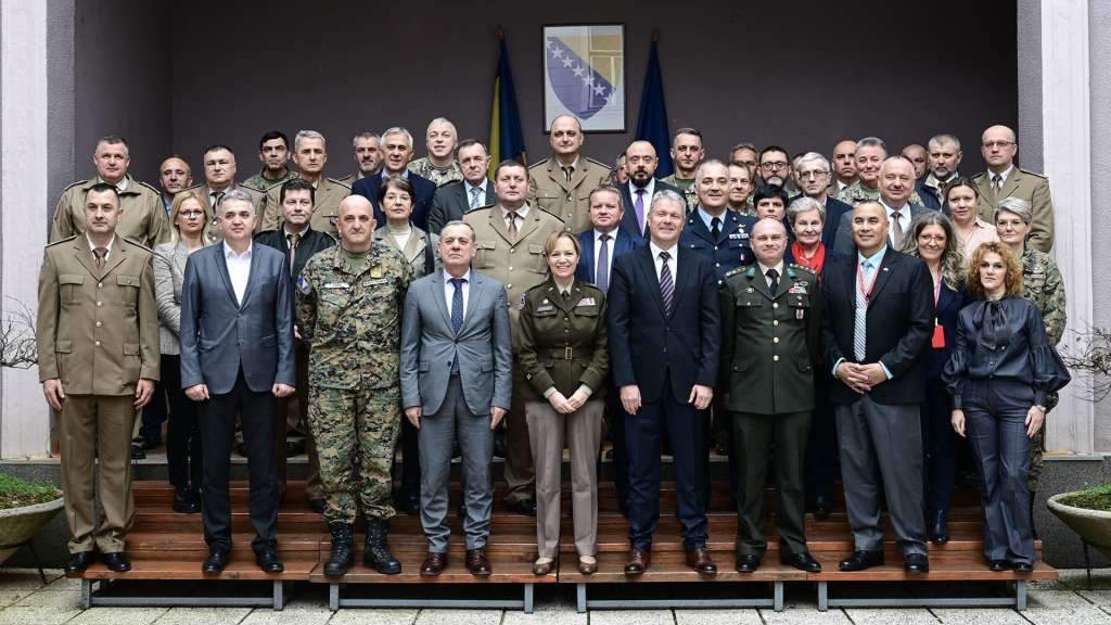 NATO podržava kontinuiranu obuku Oružanih snaga BiH