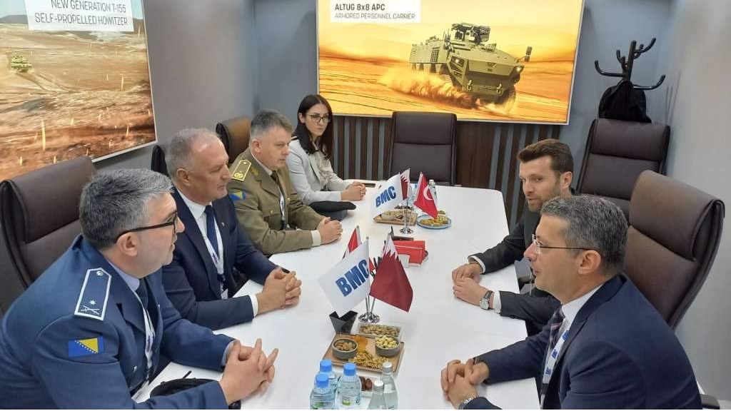 Helez s turskim sekretarom za vojnu industriju na Sajmu u Dohi: Turske firme spremne za posao u BiH