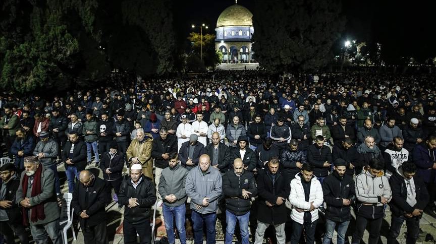 Al-Quds: U Al-Aksi blizu 70.000 Palestinaca klanjalo teravih-namaz uprkos izraelskim ograničenjima