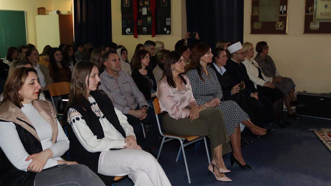 Zajednički iftar učenika i profesora Gimnazije Mostar