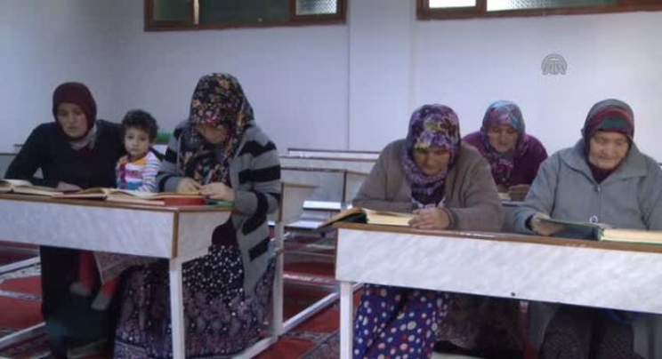 75-godišnjakinja uči Kur'an kako bi bila primjer mlađim generacijama