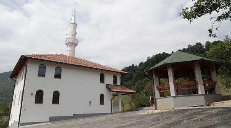 Godina radosti i veselja za stanovnike Cerske: Džamija kruna zadovoljstva