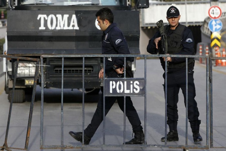 Turska: Otkriveno 250 kilograma eksploziva na cesti