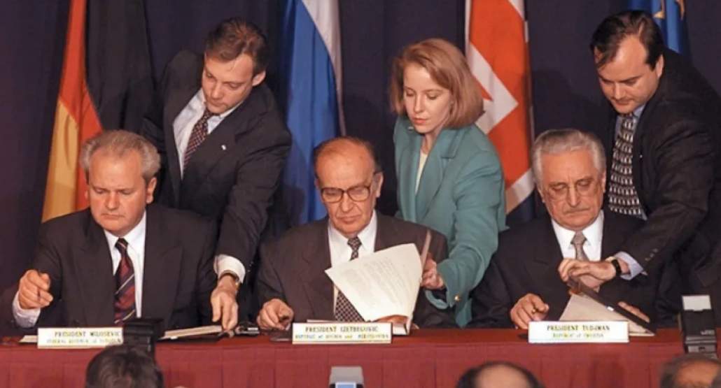Jedini je lider.jpg - Na današnji dan na Ahiret preselio Alija Izetbegović