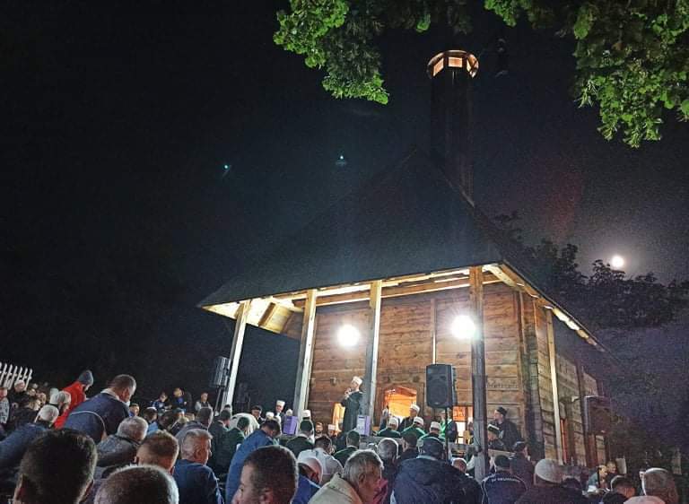 Slika ima prazan alternativni atribut; njen naziv fajla je received_213446880711845.jpeg