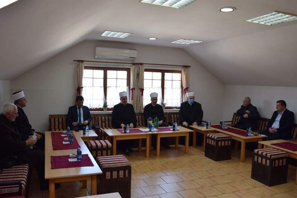 001-2-1024x683.jpg - Reisu-l-ulema Kavazović u posjeti medžlisima Bijeljina i Janja: Čuvajte svoj identitet
