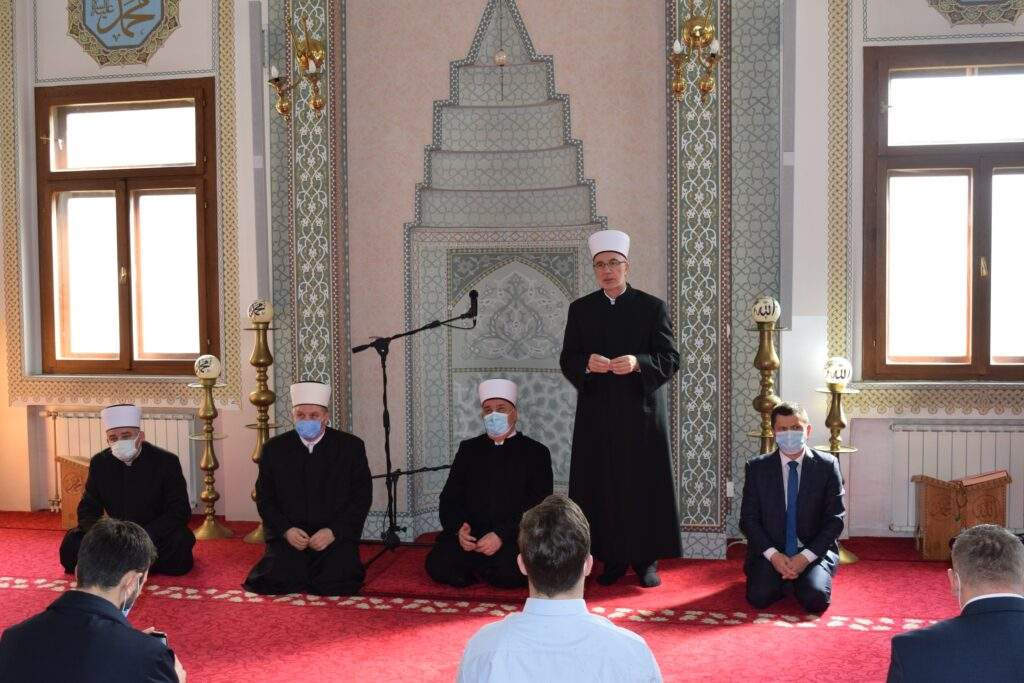 008-1024x683.jpg - Reisu-l-ulema Kavazović u posjeti medžlisima Bijeljina i Janja: Čuvajte svoj identitet