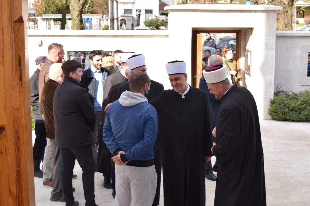 006-1-1024x683.jpg - Reisu-l-ulema Kavazović u posjeti medžlisima Bijeljina i Janja: Čuvajte svoj identitet