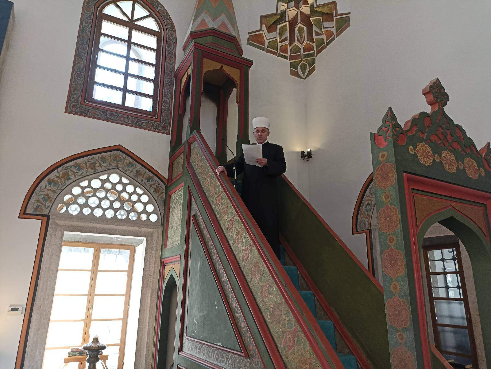 4.jpg - Muftija Kudić u Carevoj džamiji: Čitanje i ispravno razumijevanje Kur’ana unosi harmoniju među muslimane