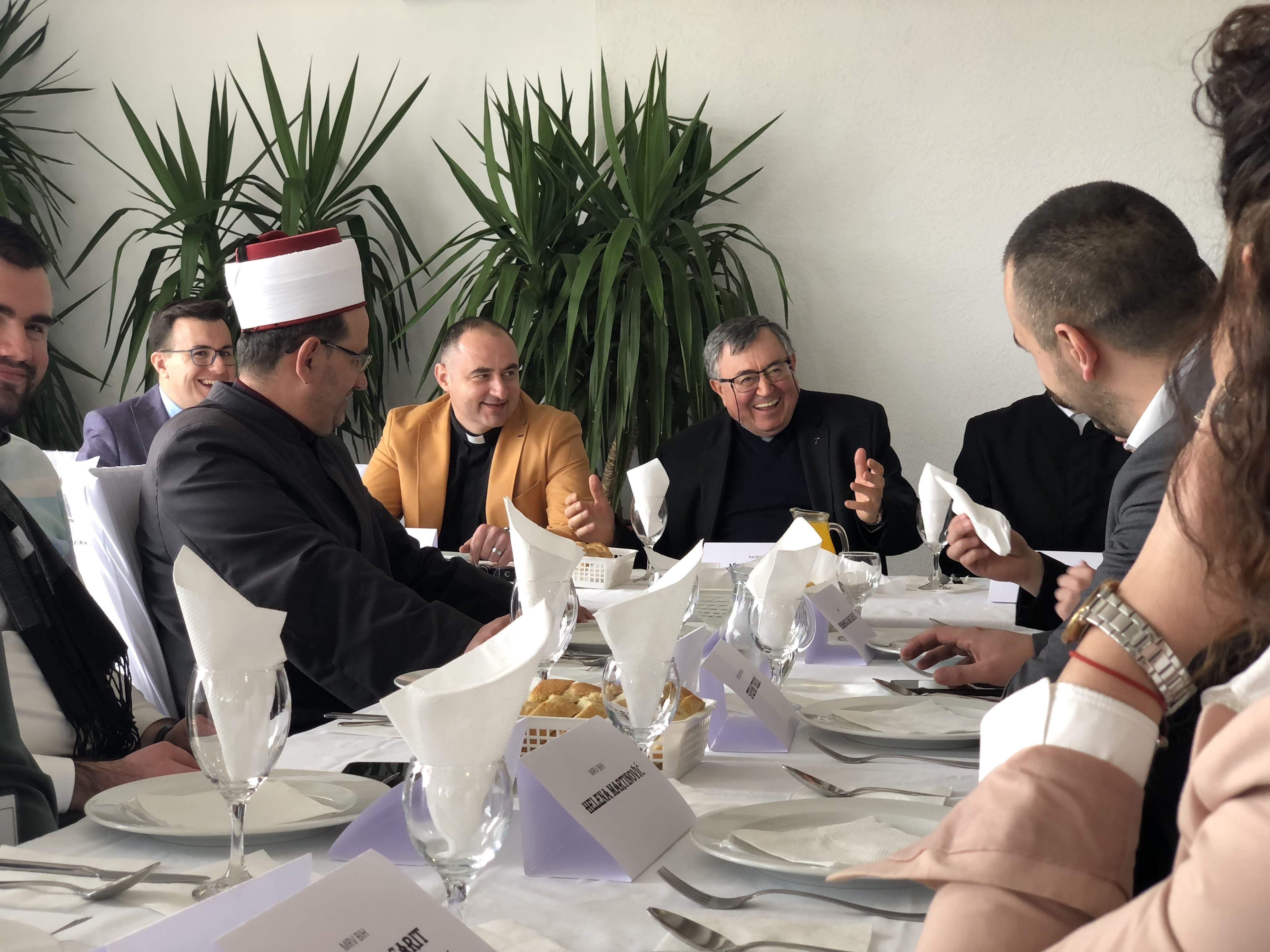 IMG_7756.jpeg - Završen Interreligijski kamp mladih “Upoznaj-Moli-Sarađuj” 