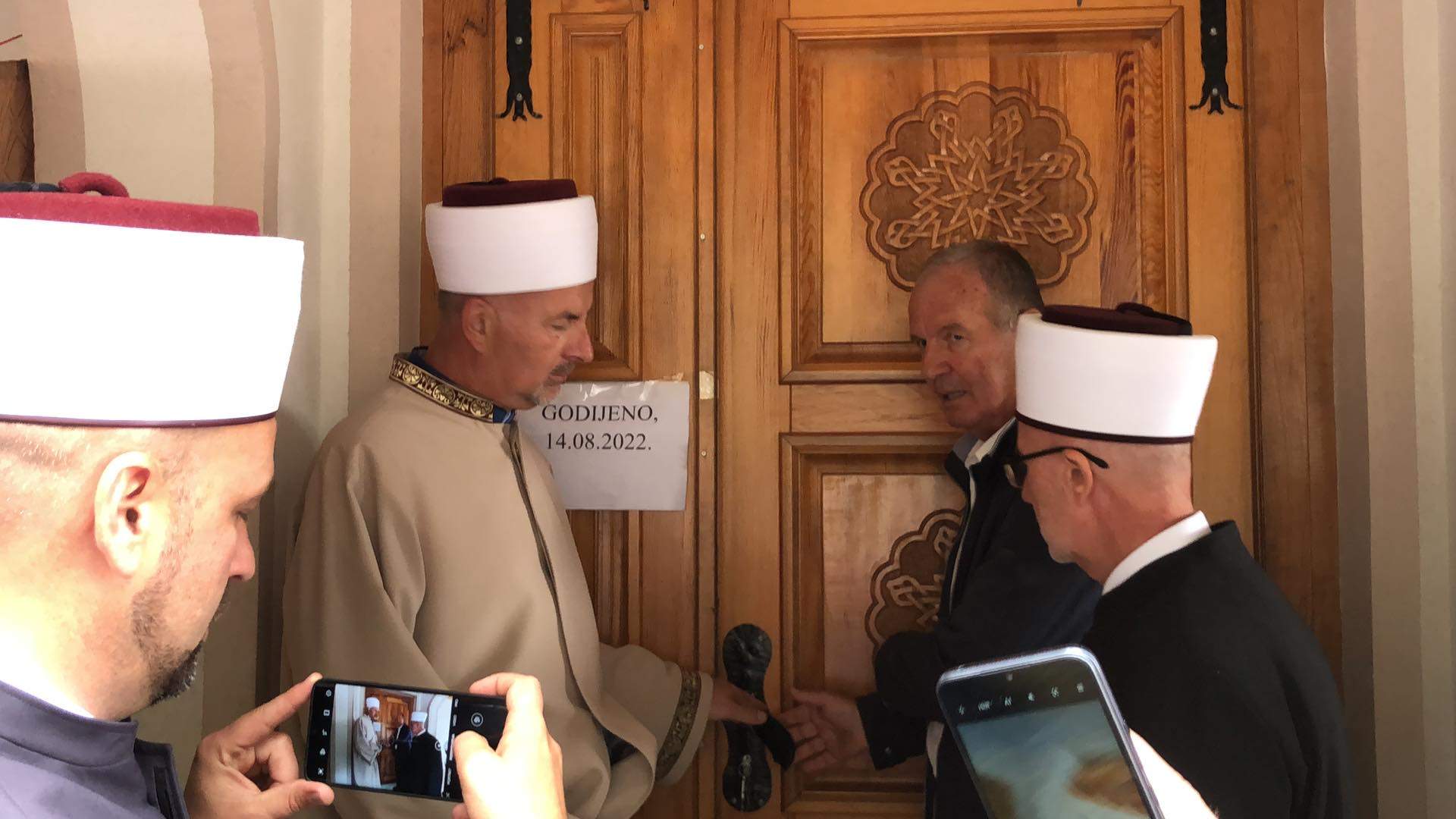 297486494_437304078159502_7721350109345715631_n.jpg - Muftija Fazlović na otvorenju džamije u džematu Godijeno: Islamska zajednica je naše zajedništvo