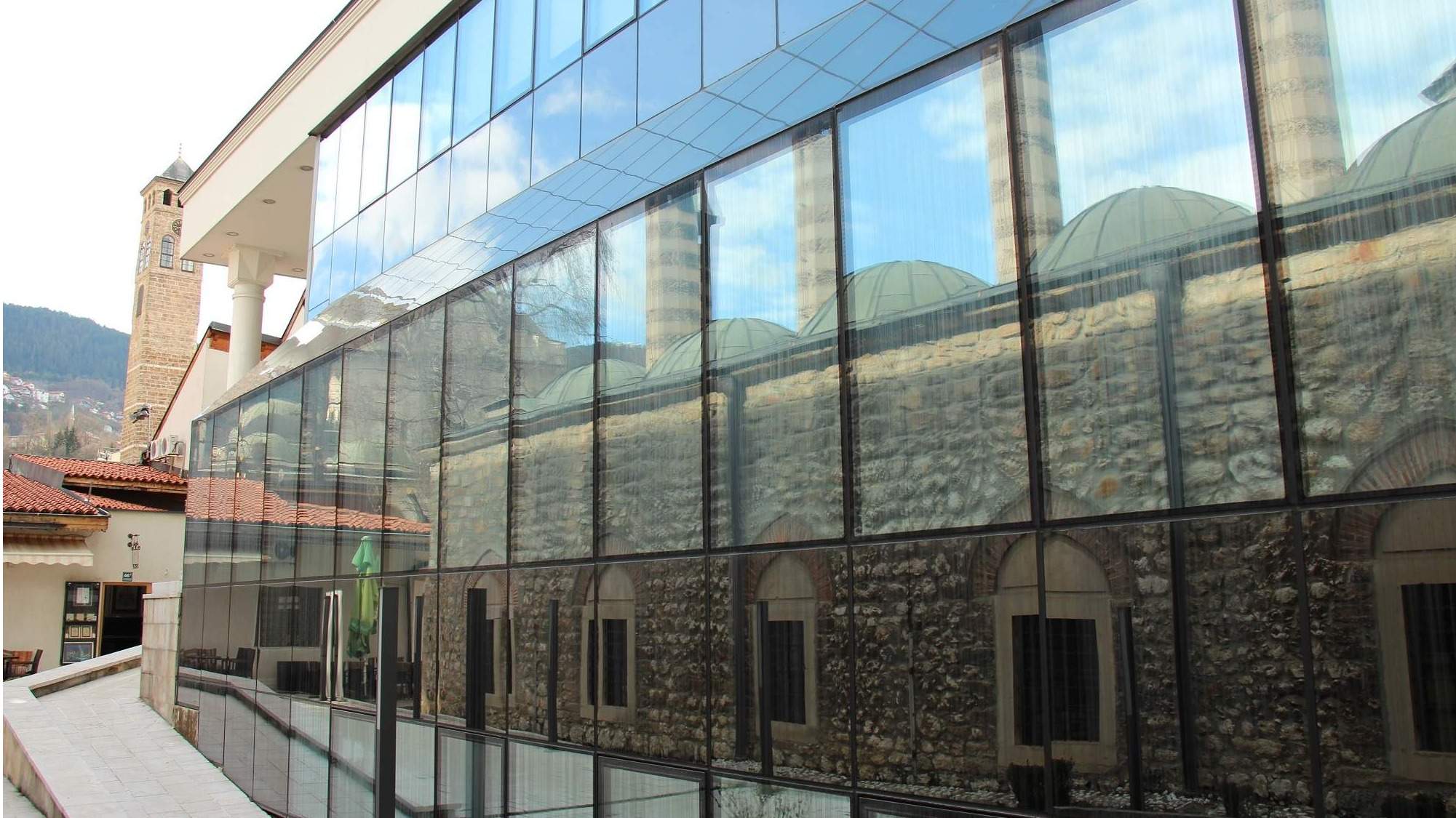 gazi-husrev-begova-biblioteka-na-hizmetu-tragaocima-za-znanjem56270.jpg - Sarajevska šetnja: Gazi Husrev-begova biblioteka pet stotina godina čuva pisanu riječ