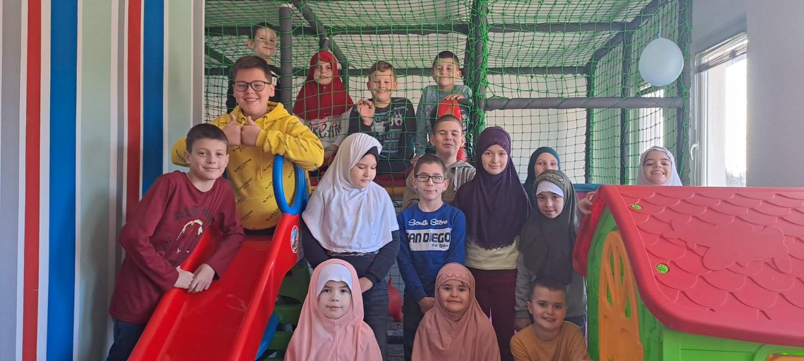 IMG-79f09f4d7924b10076ca2334f93f5856-V.jpg - Solina: Okončani radovi na džamiji i otvorena igraonica za djecu