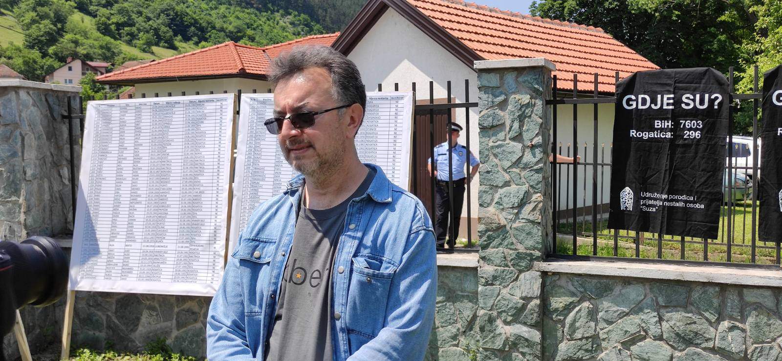 IMG-31c5135e2bd8b9fec3fa37c09fc1bda6-V.jpg - Obilježena 31. godišnjica stradanja Bošnjaka Rogatice
