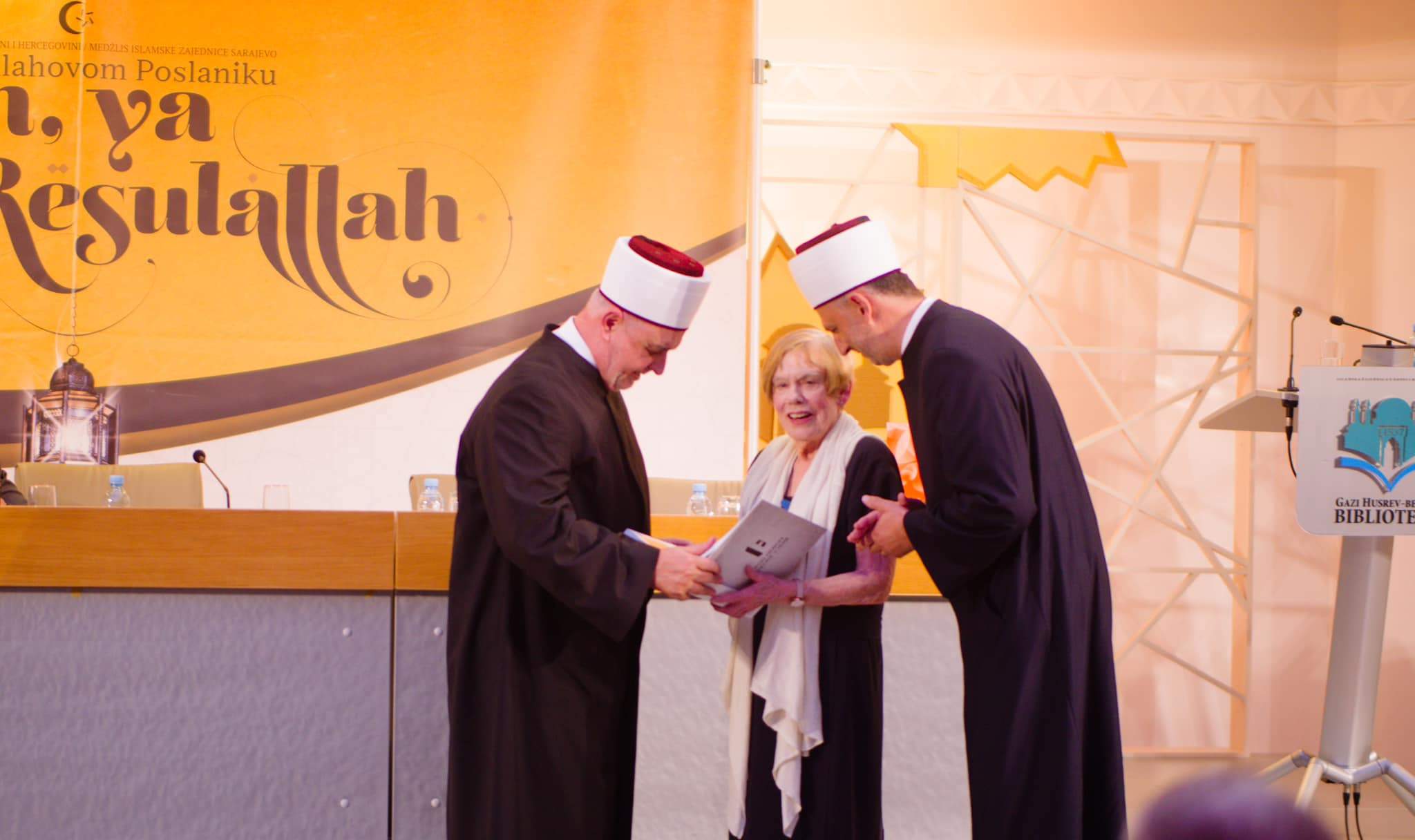 391739028_366506059064250_64003997099332861_n.jpg - Selam ya Resulallah: Karen Armstrong održala predavanje o Muhammedu, a.s.